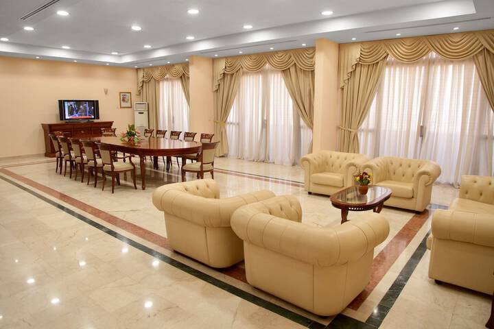 Room 25 of 126