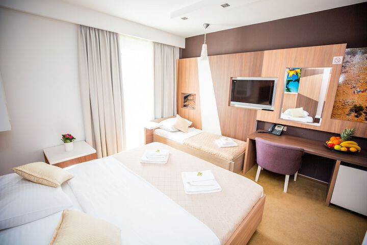 Room 6 of 40