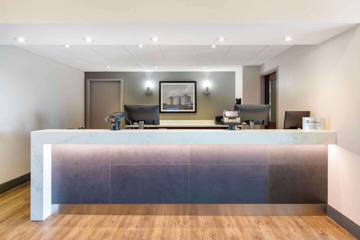 Lobby Entry
