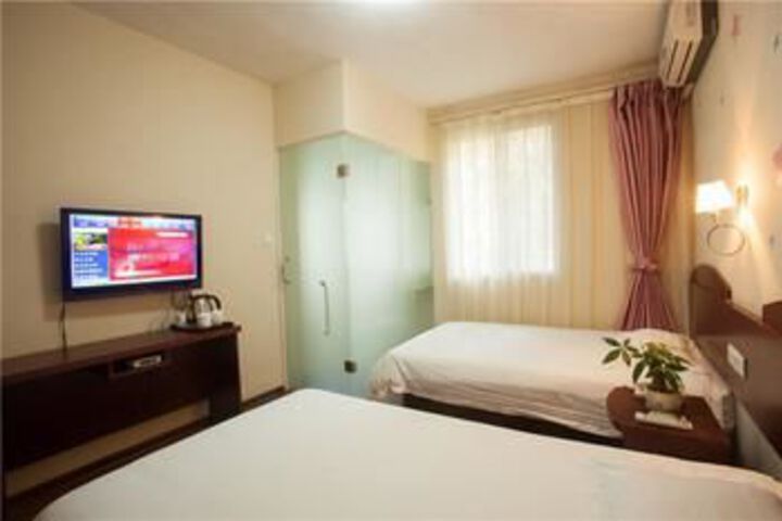 Room 19 of 36
