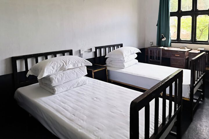 Room 76 of 223
