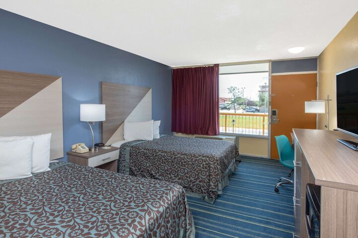 Room 15 of 47