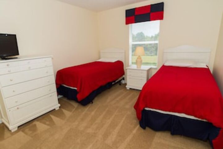 Room 19 of 93