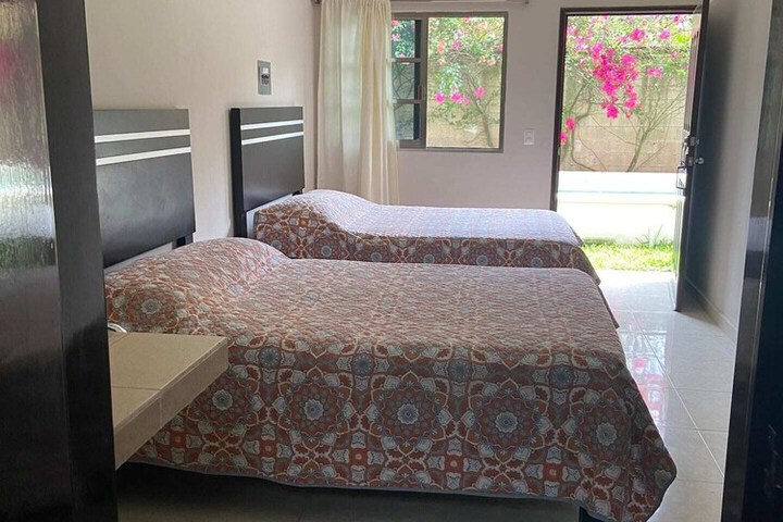 Room 8 of 38