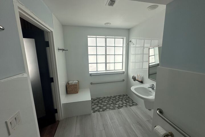 Room 46 of 59