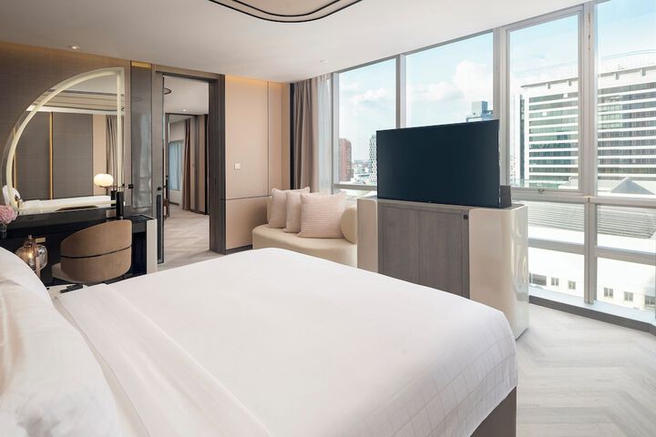 Room 32 of 133