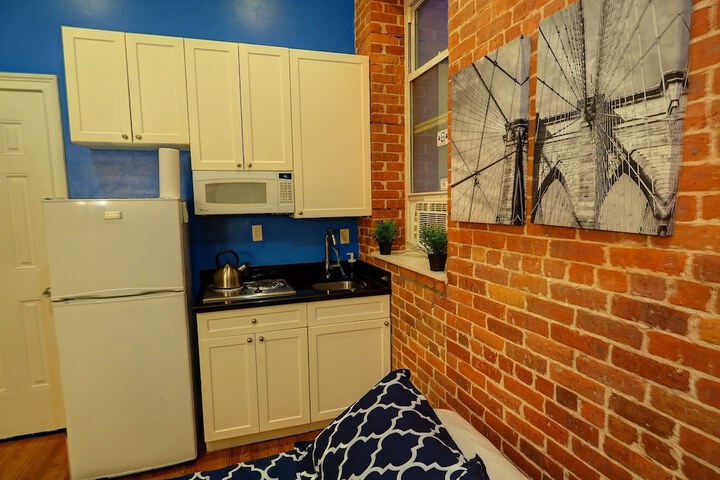 Room 90 of 214