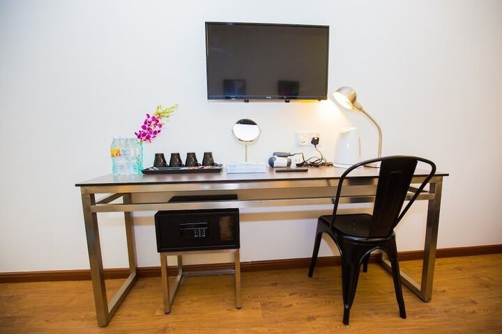 Room 28 of 38