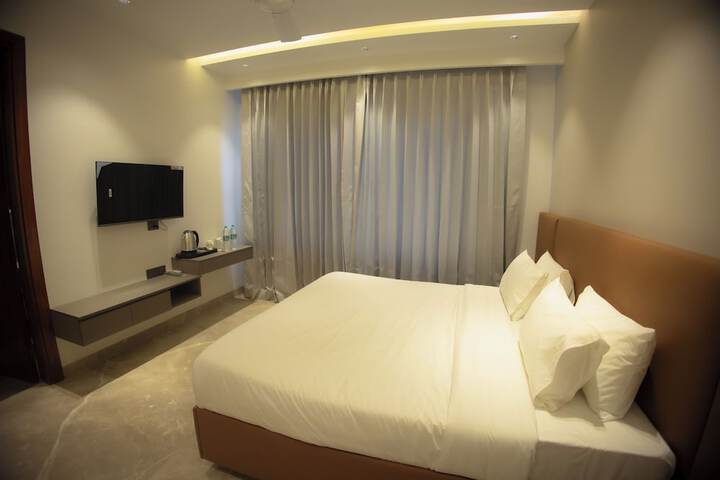 Room 16 of 47
