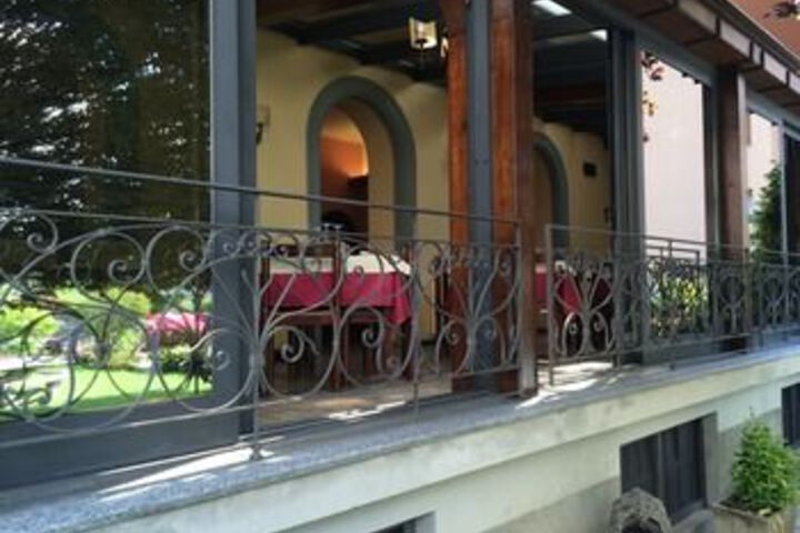 Hotel 2 of 33