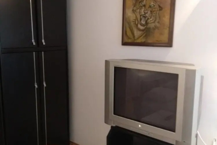 Room 10 of 20