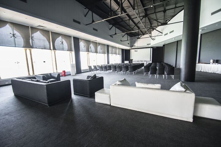 Ballroom/Hall 127 of 140