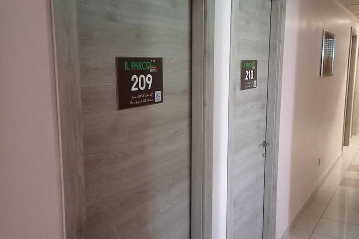 Ballroom/Hall 94 of 109