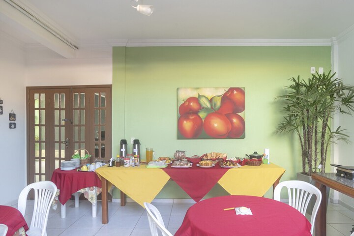Dining 10 of 13