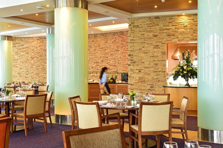 Dining 292 of 411