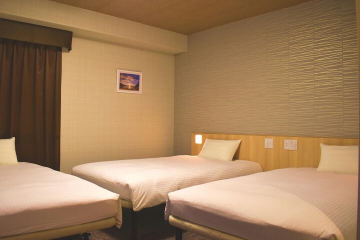 Room 16 of 43