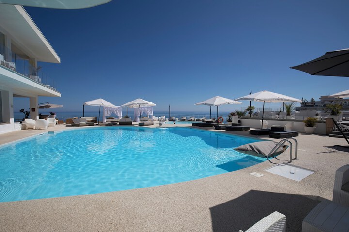 Pool 37 of 62