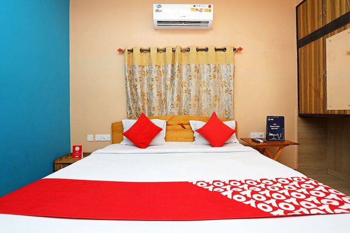 Room 8 of 18