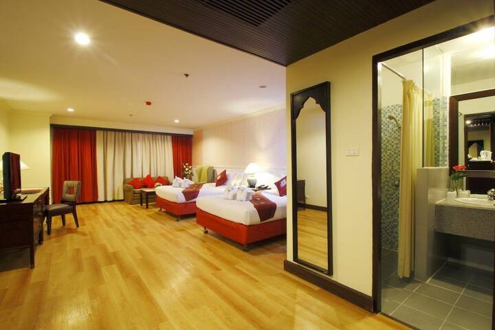 Room 10 of 31