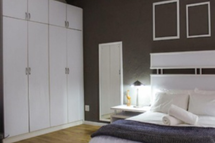 Room 33 of 72