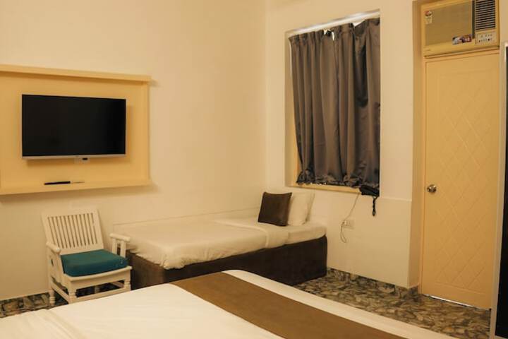 Room 28 of 95
