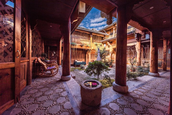 Hotel Exterior 70 of 73