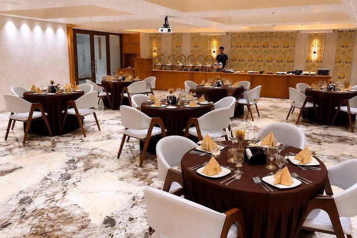 Dining 111 of 121