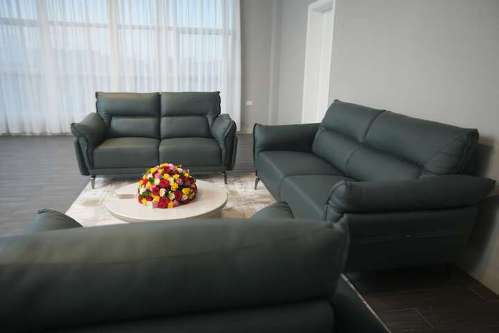 Room 18 of 25