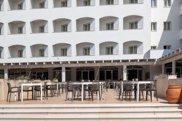 Hotel 43 of 45
