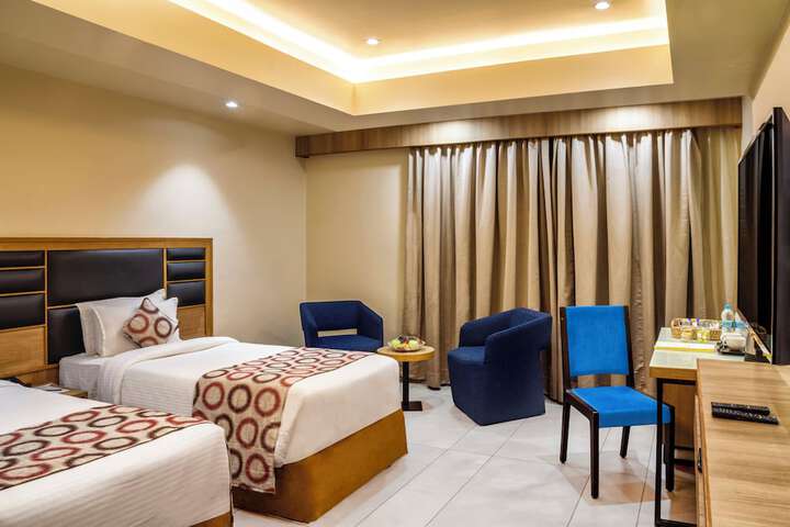 Room 10 of 87