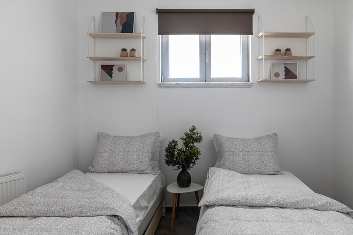 Room 81 of 282