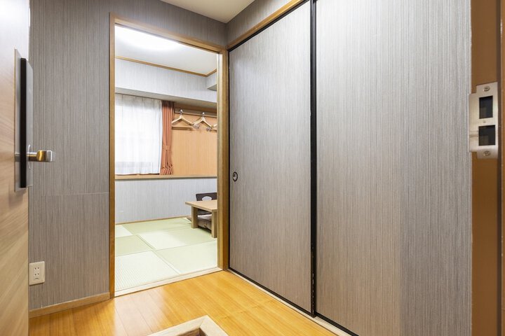 Room 19 of 93