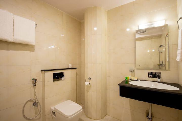 Room 15 of 24