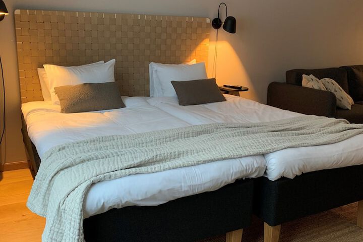 Room 19 of 74