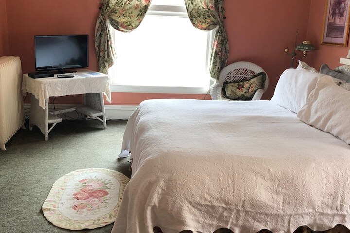 Room 9 of 44