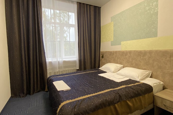 Room 48 of 100