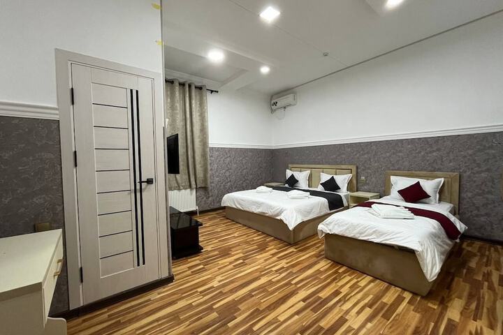 Room 8 of 44