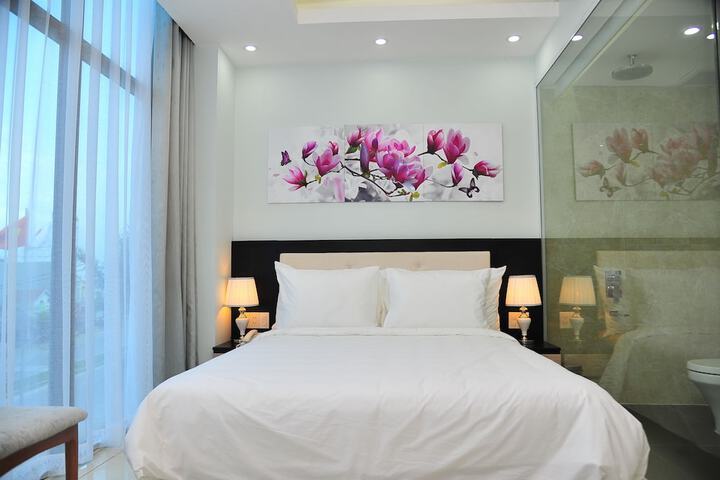 Room 26 of 79