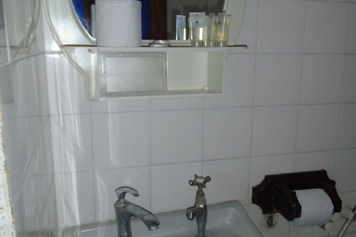 Room 19 of 39