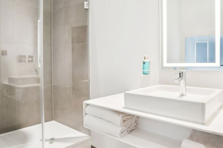 Bath Interior
