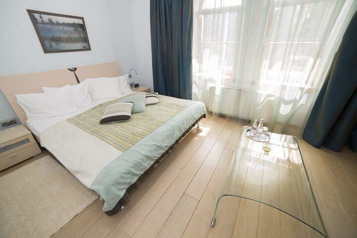 Room 7 of 36
