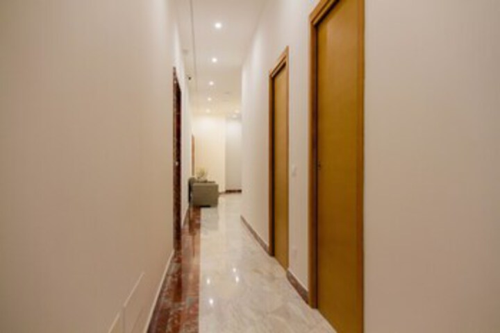 Ballroom/Hall 27 of 48