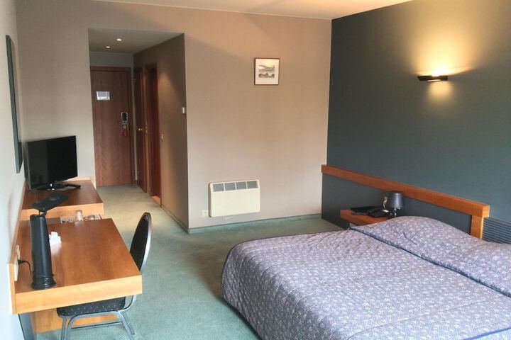 Room 13 of 43