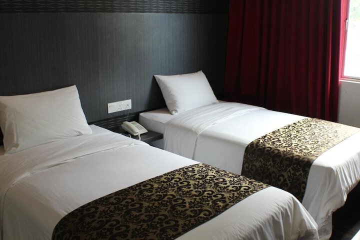 Room 13 of 22