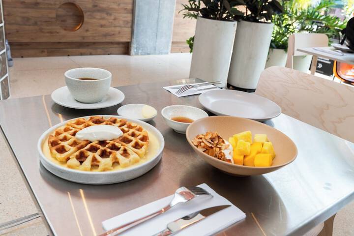 Breakfast/Coffee Service 91 of 102