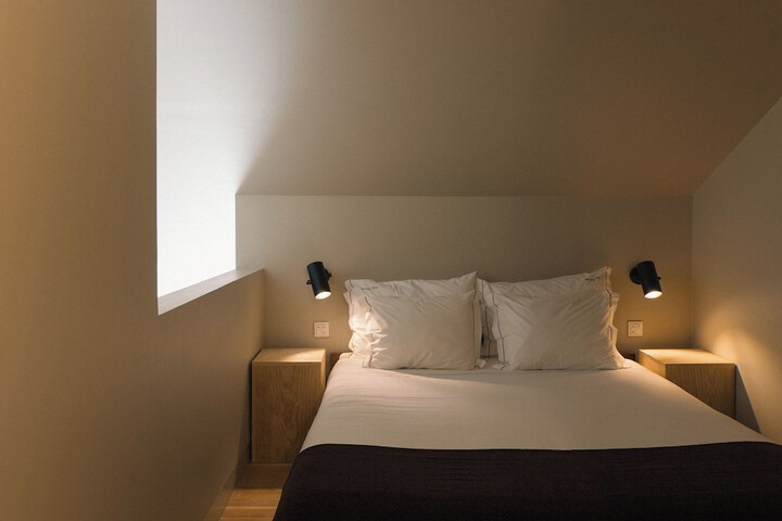 Room 15 of 82