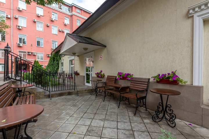 Hotel Exterior 25 of 25