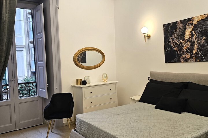 Room 6 of 16