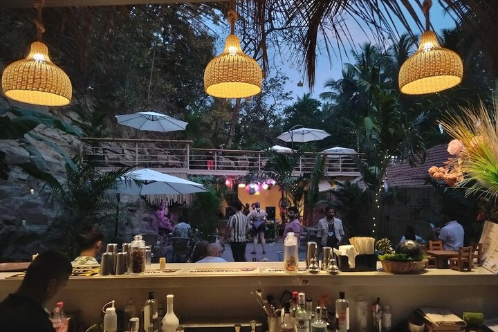 Dining 11 of 19