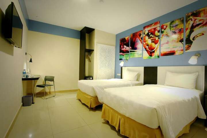 Room 13 of 53